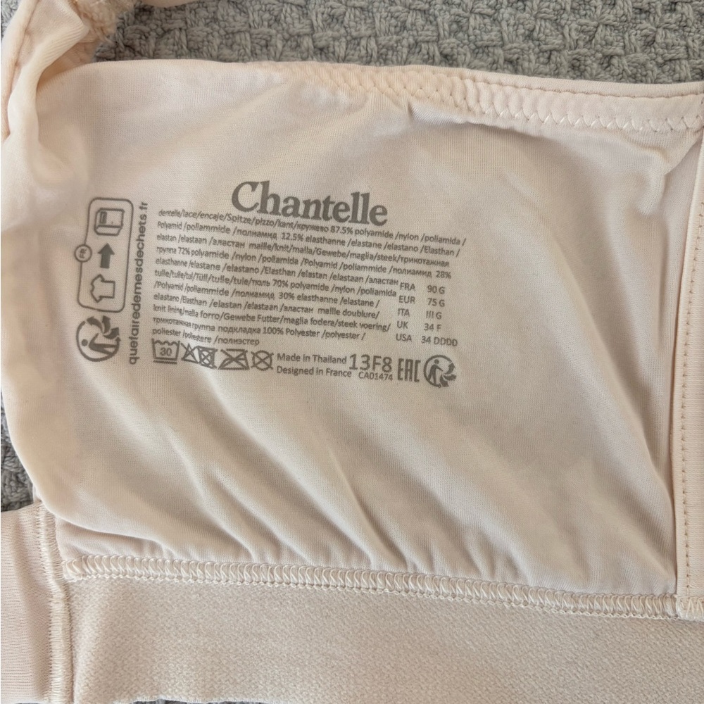 Chantelle Norah Wireless Bra - Picture 5 of 7